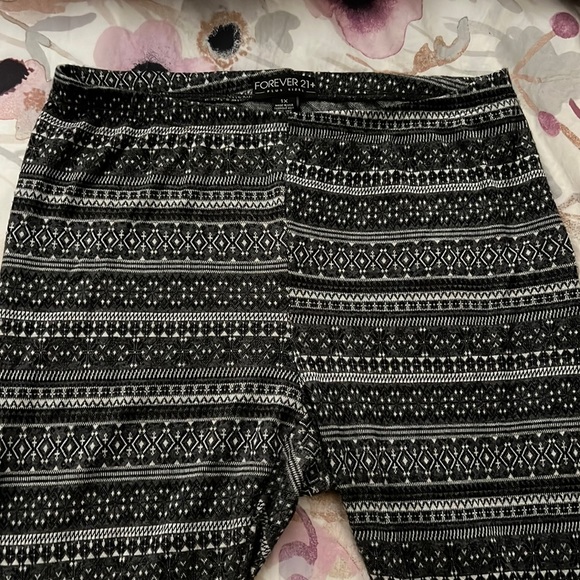 forever 21+ Pants - Forever 21+ leggings